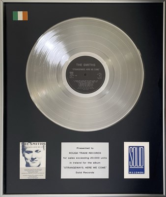 Lot 208 - THE SMITHS - ORIGINAL STRANGEWAYS HERE WE COME IRISH AWARD PRESENTED TO GEOFF TRAVIS.