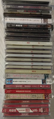 Lot 138 - TAYLOR SWIFT - RED CD COLLECTION