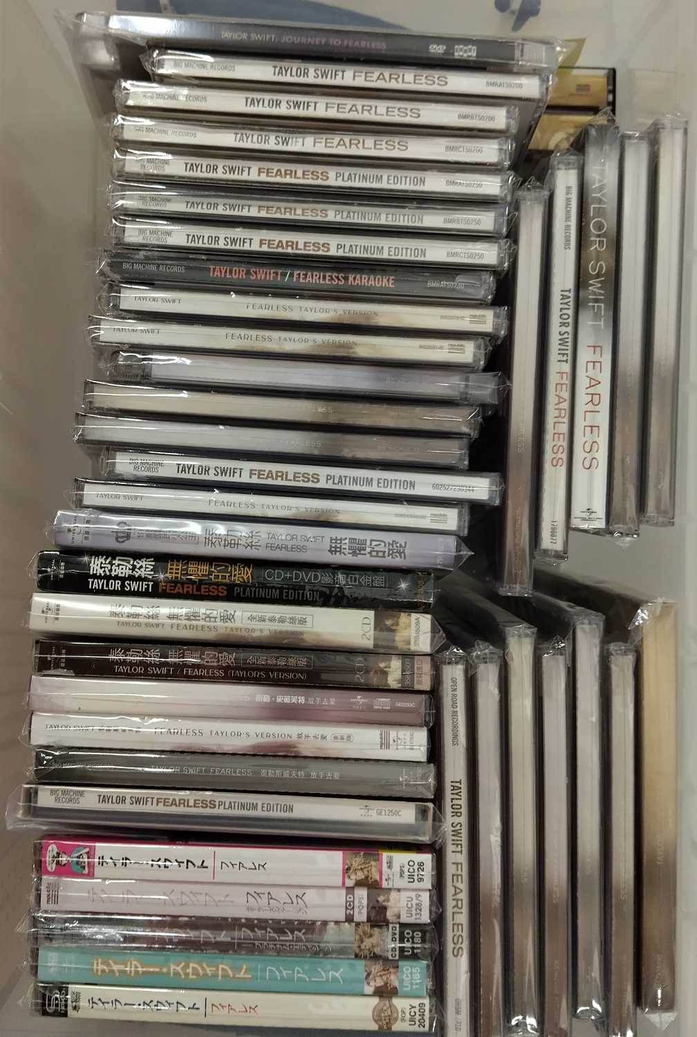 Lot 145 - TAYLOR SWIFT - FEARLESS CD COLLECTION