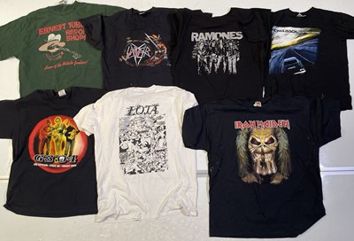 Lot 379 - MUSIC T-SHIRT COLLECTION INC IRON MAIDEN.