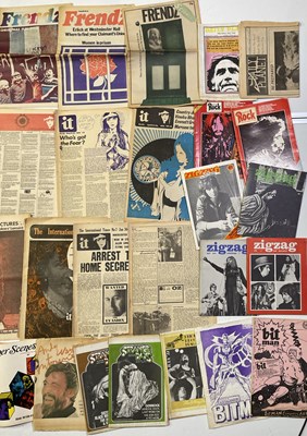Lot 130 - COUNTERCULTURE AND ALTERNATIVE MAGAZINE COLLECTION INC BITMAN / DAILY PLANET.