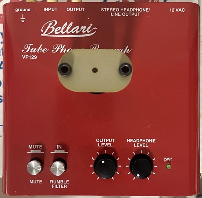 Lot 12 - PREAMPS AND VACUUM TUBES.