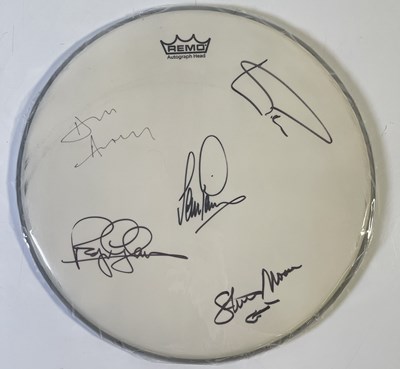 Lot 323 - DEEP PURPLE - SIGNED DRUMSKIN.