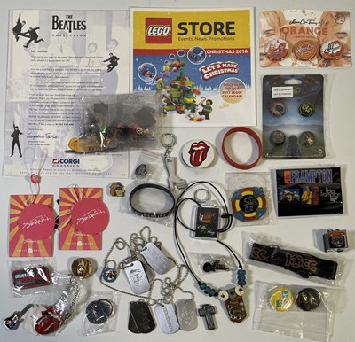 Lot 117 - MIXED MEMORABILIA COLLECTION