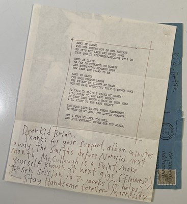 Lot 221 - THE SMITHS - MORRISSEY HANDWRITTEN NOTE BENEATH 'HAND IN GLOVE' LYRICS.