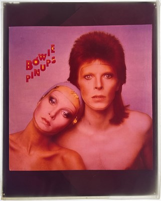 Lot 579 - DAVID BOWIE - PRESS / PROMO PHOTO COLLECTION.