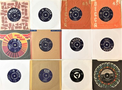 Lot 1198 - 60s LONDON & DECCA 7" COLLECTION