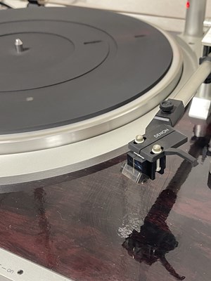 Lot 29 - DENON DP-47F DIRECT DRIVE TURNTABLE