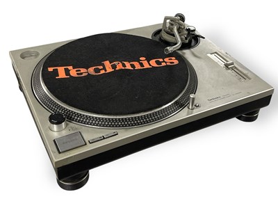 Lot 57 - TECHNICS SL-1200MKII TURNTABLE.