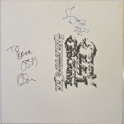Lot 348 - OZZY OSBOURNE - SIGNED BLIZZARD OF OZZ INNER SLEEVE.