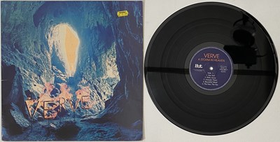Lot 1277 - VERVE - A STORM IN HEAVEN LP (UK ORIGINAL - HUTLP 10)