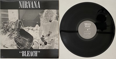Lot 90 - NIRVANA - BLEACH LP (UK TUPELO PRESSING - TUPLP6)