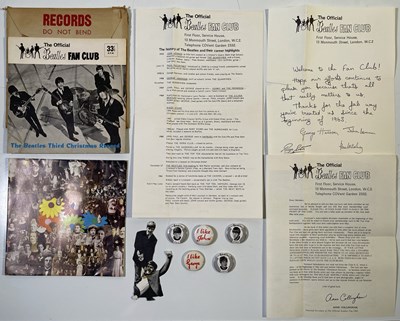 Lot 104 - THE BEATLES - FAN CLUB FLEXIS, BADGES AND MORE.