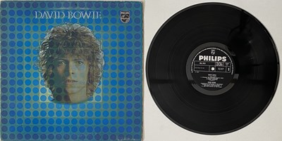 Lot 110 - DAVID BOWIE - DAVID BOWIE (PHILIPS) LP (ORIGINAL UK COPY - SBL 7912)