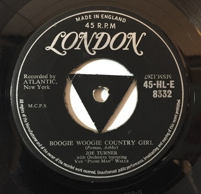 Lot 104 - JOE TURNER - BOOGIE WOOGIE COUNTRY GIRL 7'' (ORIGINAL UK LONDON RELEASE - 45-HL-E 8332)