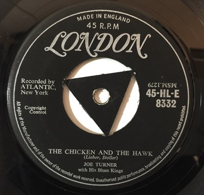 Lot 104 - JOE TURNER - BOOGIE WOOGIE COUNTRY GIRL 7'' (ORIGINAL UK LONDON RELEASE - 45-HL-E 8332)