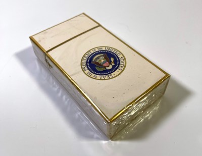 Lot 77 - US INTEREST - SEALED PACKET OF PRESIDENTIAL CIGARETTES.