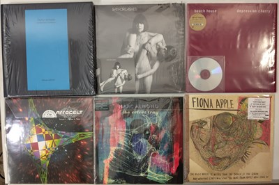 Lot 417 - 90s / 2010s RARITIES / COLLECTABLES PACK