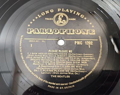 Lot 7 - THE BEATLES - PLEASE PLEASE ME LP (1ST UK BLACK AND GOLD - PMC 1202 - WELL PRESENTED EXAMPLE)