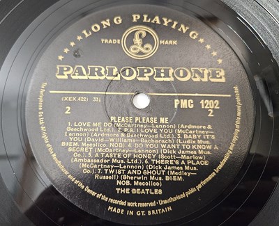 Lot 7 - THE BEATLES - PLEASE PLEASE ME LP (1ST UK BLACK AND GOLD - PMC 1202 - WELL PRESENTED EXAMPLE)