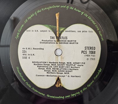 Lot 13 - THE BEATLES - WHITE ALBUM LP (ORIGINAL UK STEREO COPY - PCS 7067/8)