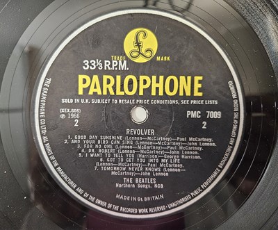 Lot 44 - THE BEATLES - REVOLVER LP (ORIGINAL UK MONO WITHDRAWN 606-1 MIX - PARLOPHONE - PMC 7009)