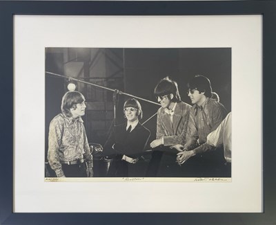 Lot 244 - THE BEATLES - ROBERT WHITAKER SIGNED PHOTO.