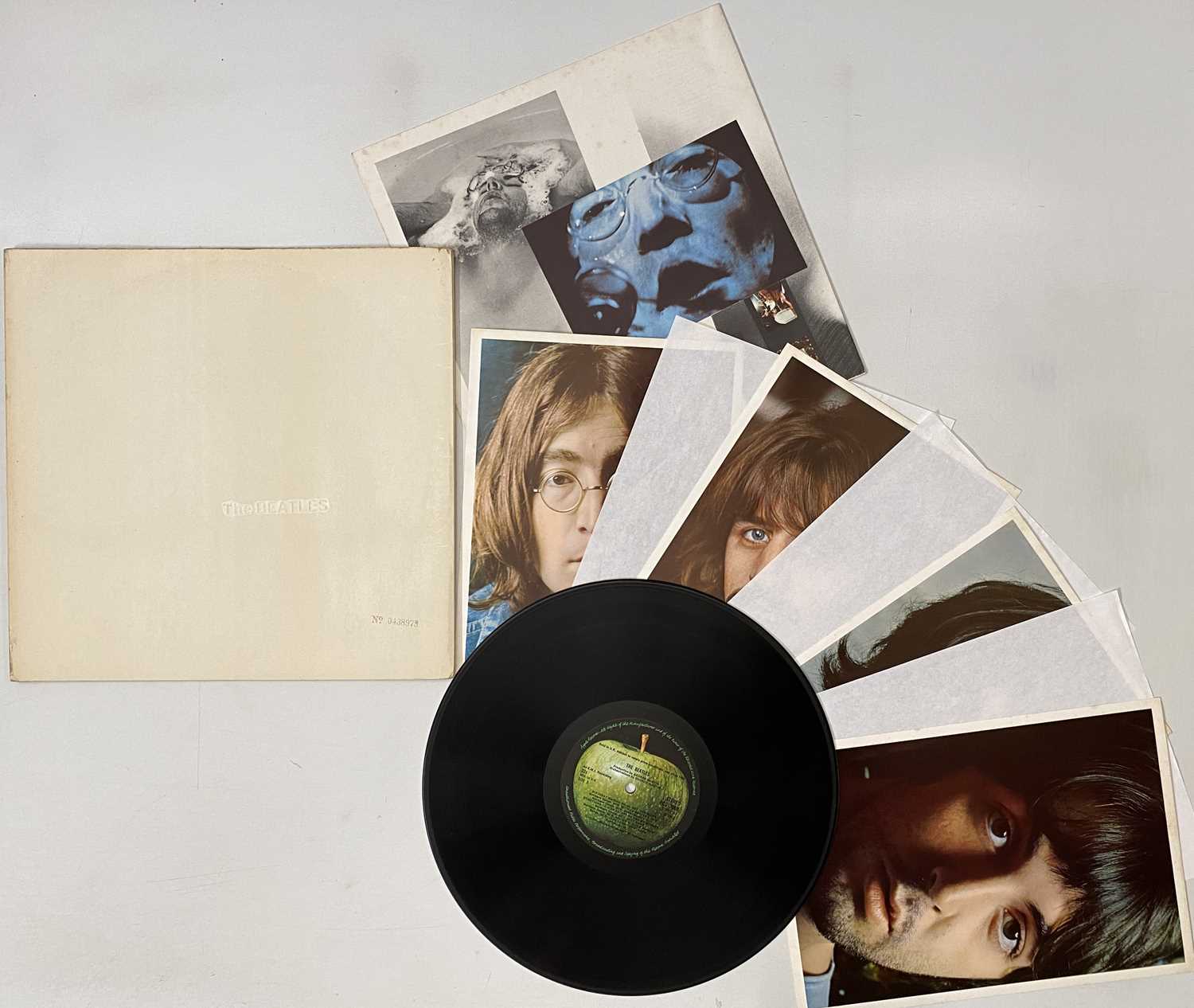 Lot 36 - THE BEATLES - WHITE ALBUM LP (EARLY UK STEREO COPY - PCS 7067/8 - VG+/VG+/Ex - FOUR SPACERS)