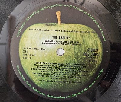 Lot 36 - THE BEATLES - WHITE ALBUM LP (EARLY UK STEREO COPY - PCS 7067/8 - VG+/VG+/Ex - FOUR SPACERS)