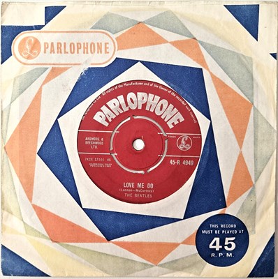 Lot 74 - THE BEATLES - LOVE ME DO 7" (RED PARLOPHONE - NO 'MADE IN GT BRITAIN' CREDIT - 45-R 4949)