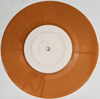Lot 16 - ALIEN SEX FIEND - DEAD AND BURIED 7" (SINGLE SIDED/ ETCHED WHITE LABEL - EANA 23)