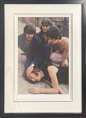 Lot 262 - THE BEATLES - TOM MURRAY SIGNED LIMITED EDITION 'MAD DAY OUT' PRINT.