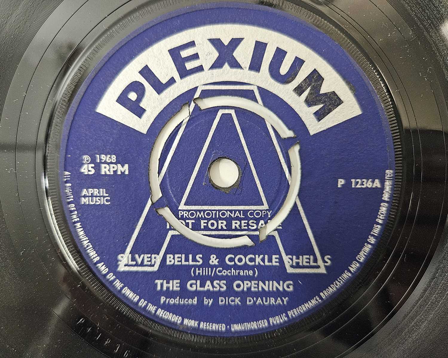 Lot 17 - THE GLASS OPENING - SILVER BELLS & COCKLE SHELLS 7" (PROMO - P 1236)