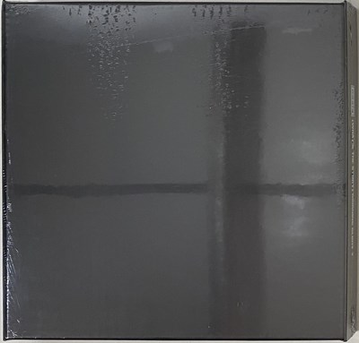 Lot 10 - OASIS - (WHAT'S THE STORY) MORNING GLORY? BOX SET (SEALED - 5051961073089)