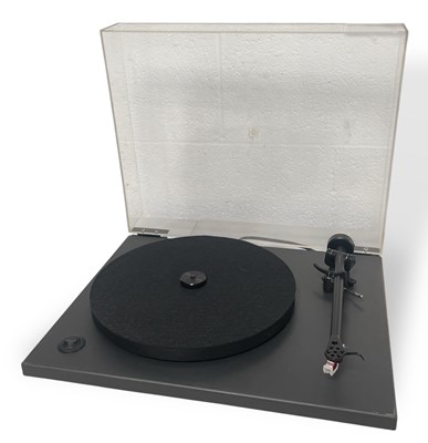 Lot 2 - GOLDRING GR1.2 TURNTABLE.