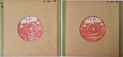 Lot 164 - APPLE - PAGE ONE 7" RARITIES PACK