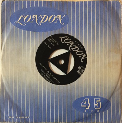 Lot 121 - YOUNG JESSIE - SHUFFLE IN THE GRAVEL 7'' (ORIGINAL UK LONDON RELEASE - 45-HL-E 8544)