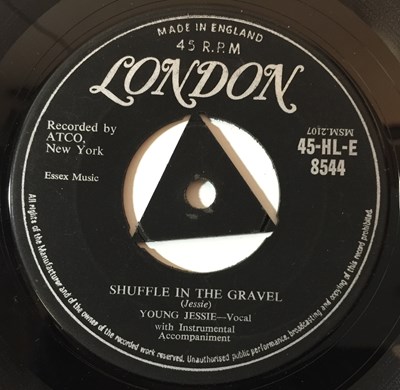 Lot 121 - YOUNG JESSIE - SHUFFLE IN THE GRAVEL 7'' (ORIGINAL UK LONDON RELEASE - 45-HL-E 8544)
