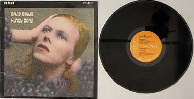 Lot 145 - DAVID BOWIE - HUNKY DORY LP (FRONT LAMINATED SECOND PRINTING - RCA VICTOR SF 8244)