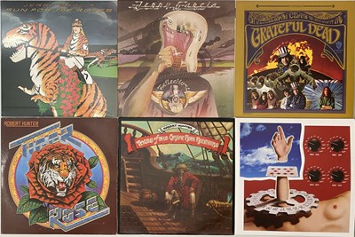 Lot 93 - GRATEFUL DEAD AND RELATED LP COLLECTION