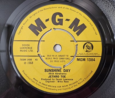 Lot 171 - JETHRO TOE (TULL) - SUNSHINE DAY 7" (ORIGINAL UK STOCK COPY - MGM 1384)