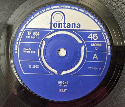 Lot 174 - LEGAY - NO-ONE 7" (ORIGINAL UK THREE PRONG COPY - FONTANA TF 904)