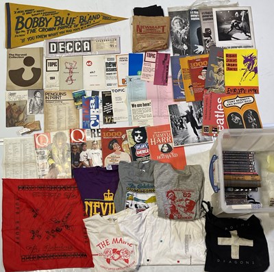 Lot 51 - MIXED MUSIC MEMORABILIA - BOOKS / CLOTHING / VINTAGE RECORD CATALOGUES / DECCA ADVERT AND MORE.