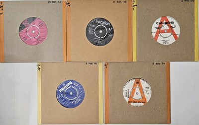Lot 203 - GARAGE - ORIGINAL UK 60s 7" RARITIES