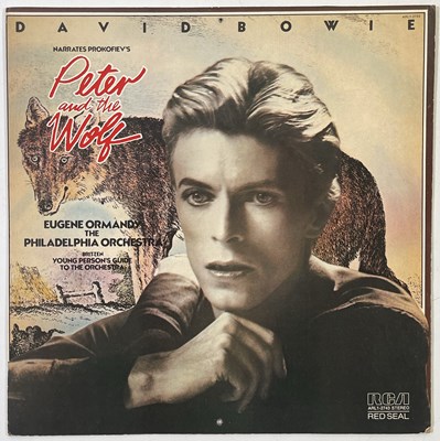 Lot 509 - DAVID BOWIE - ORIGINAL HEROES PROMO MOBILE.