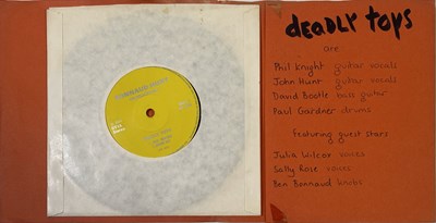 Lot 38 - DEADLY TOYS - NICE WEATHER EP (ORIGINAL ORANGE SLEEVE COPY WITH LETTER - DT 1)