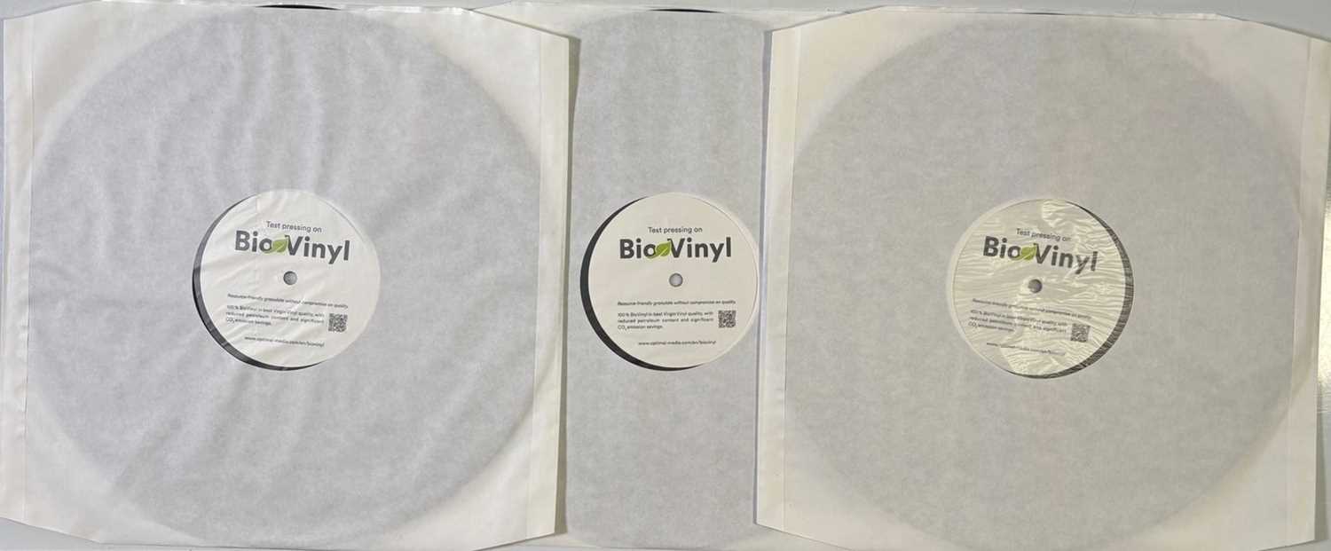 Lot 174 - OASIS – (WHAT'S THE STORY) MORNING GLORY?- 30TH ANNIVERSARY EDITION - WHITE LABEL TEST PRESSING.