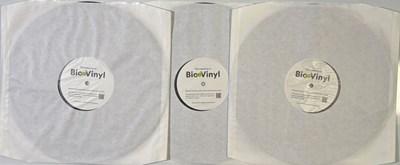 Lot 174 - OASIS – (WHAT'S THE STORY) MORNING GLORY?- 30TH ANNIVERSARY EDITION - WHITE LABEL TEST PRESSING.