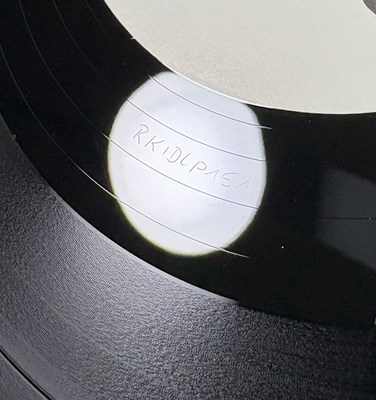 Lot 174 - OASIS – (WHAT'S THE STORY) MORNING GLORY?- 30TH ANNIVERSARY EDITION - WHITE LABEL TEST PRESSING.