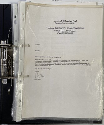 Lot 612 - THE SMITHS - MORRISSEY - COLLECTION OF FAXES/CORRESPONDENCE INC MIKE JOYCE SIGNED SHEET.